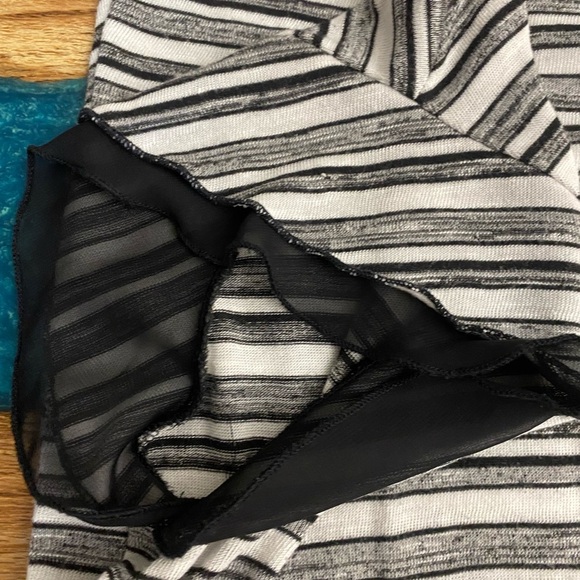 FGD Striped Black and White Women's Top - Picture 7 of 11